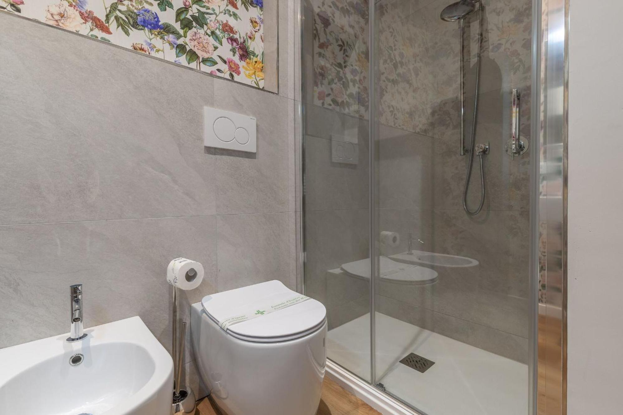 Italian Experience- Ancona City Apartment Bagian luar foto